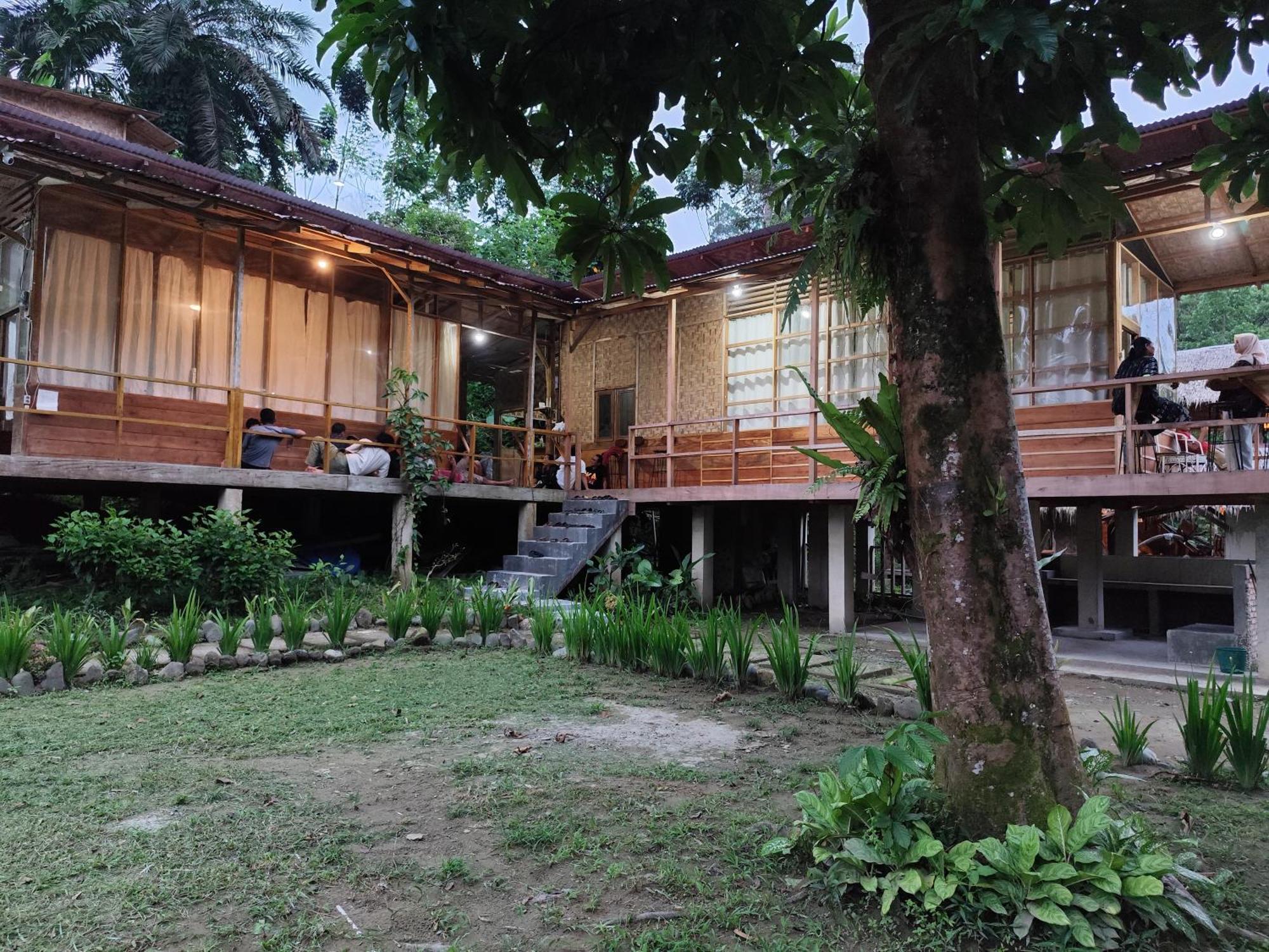 Bua Guesthouse Tangkahan מראה חיצוני תמונה